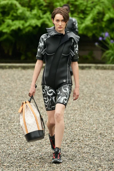 Look 2